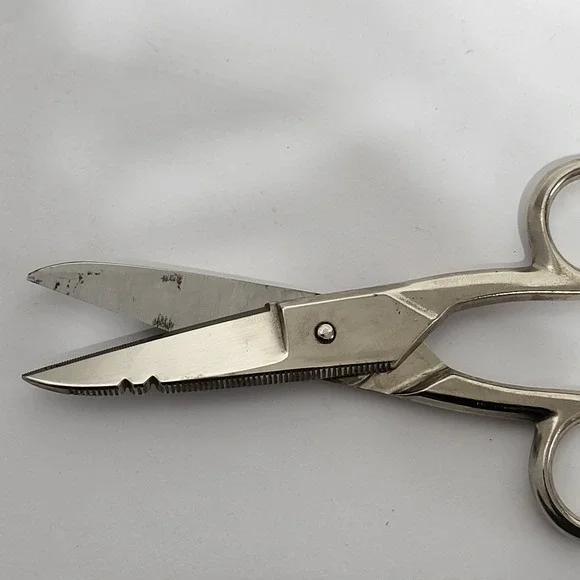 Klein Tools 2100-7 Electricians Scissors Knife and 5187 Leather Pouch Set USA - Picture 6 of 8